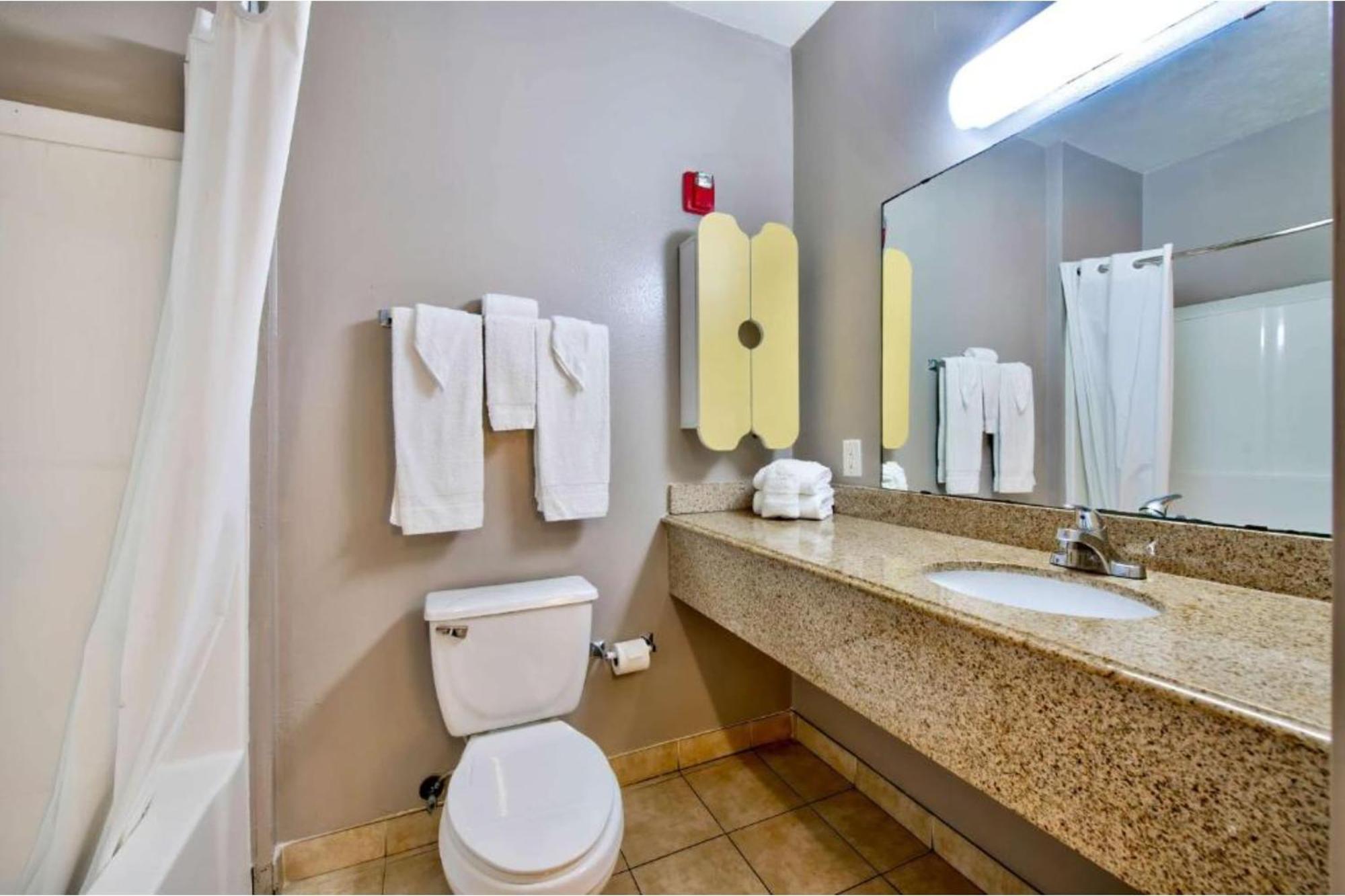 Oyo Townhouse Beaumont Medical Center Area Exterior foto